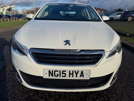 PEUGEOT 308 1.2 PureTech Allure